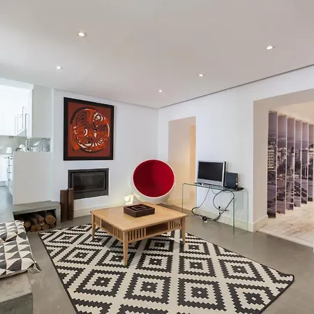 Flh Madragoa Flat With Art And Terrace * 리스본