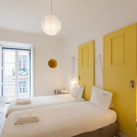 Flh Madragoa Flat With Art And Terrace 아파트 *