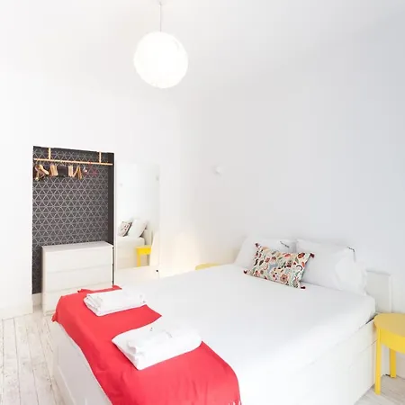 Flh Madragoa Flat With Art And Terrace 아파트 리스본