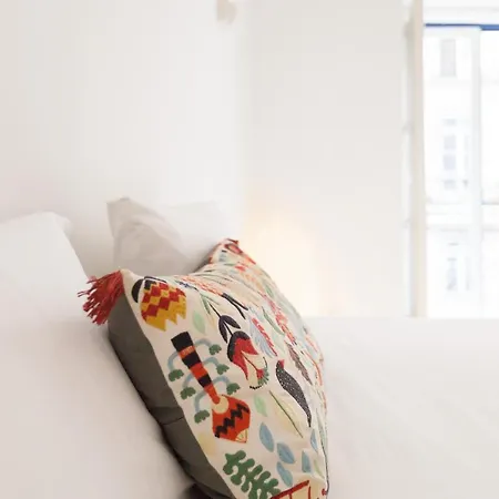 Flh Madragoa Flat With Art And Terrace 아파트 리스본